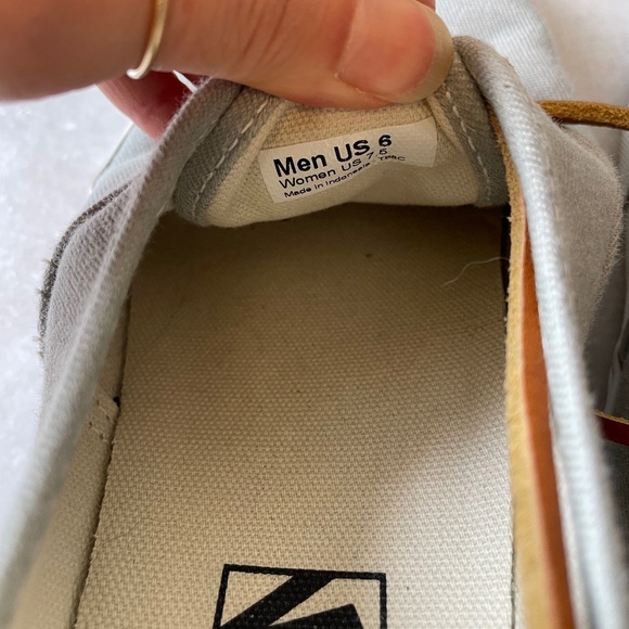 Vans The Authentic Low Top Shoe with Leather Laces - Picture 5 of 5